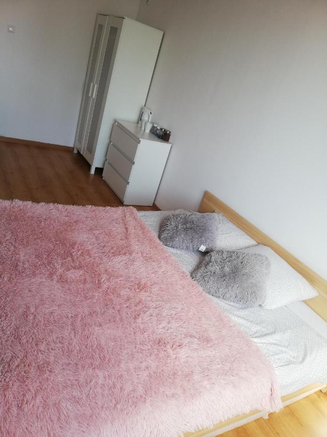Pokoje Przy Rondzie Lägenhet Częstochowa Exteriör bild